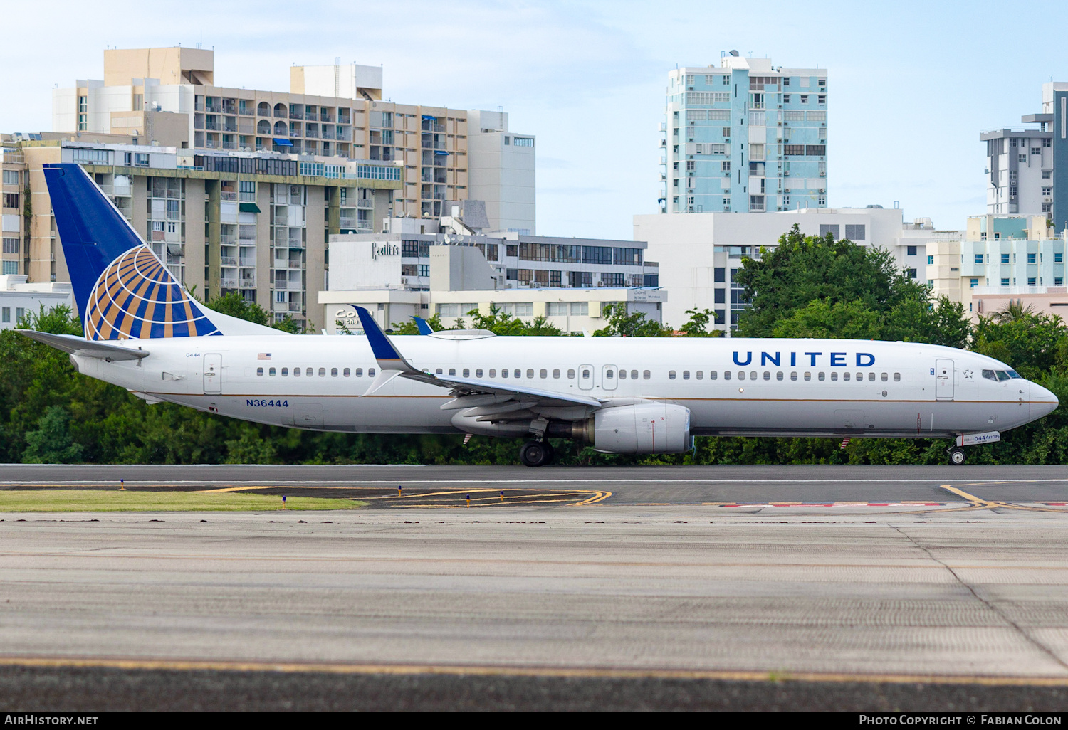 Aircraft Photo of N36444 | Boeing 737-924/ER | United Airlines | AirHistory.net #727428