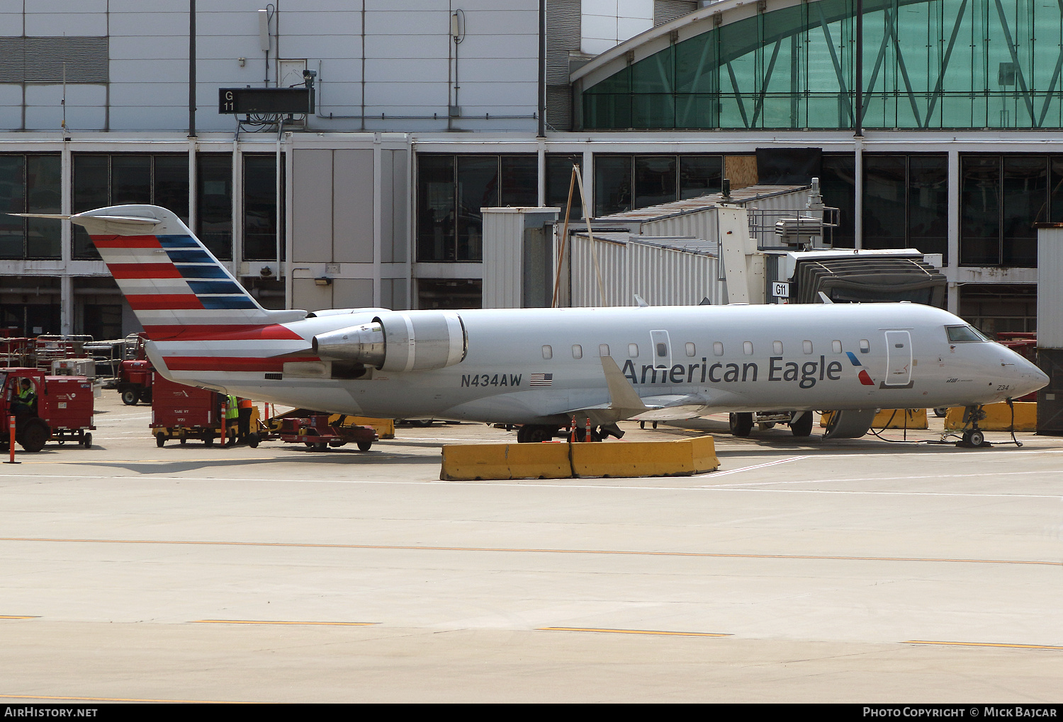 Aircraft Photo of N434AW | Bombardier CRJ-200LR (CL-600-2B19) | American Eagle | AirHistory.net #727456