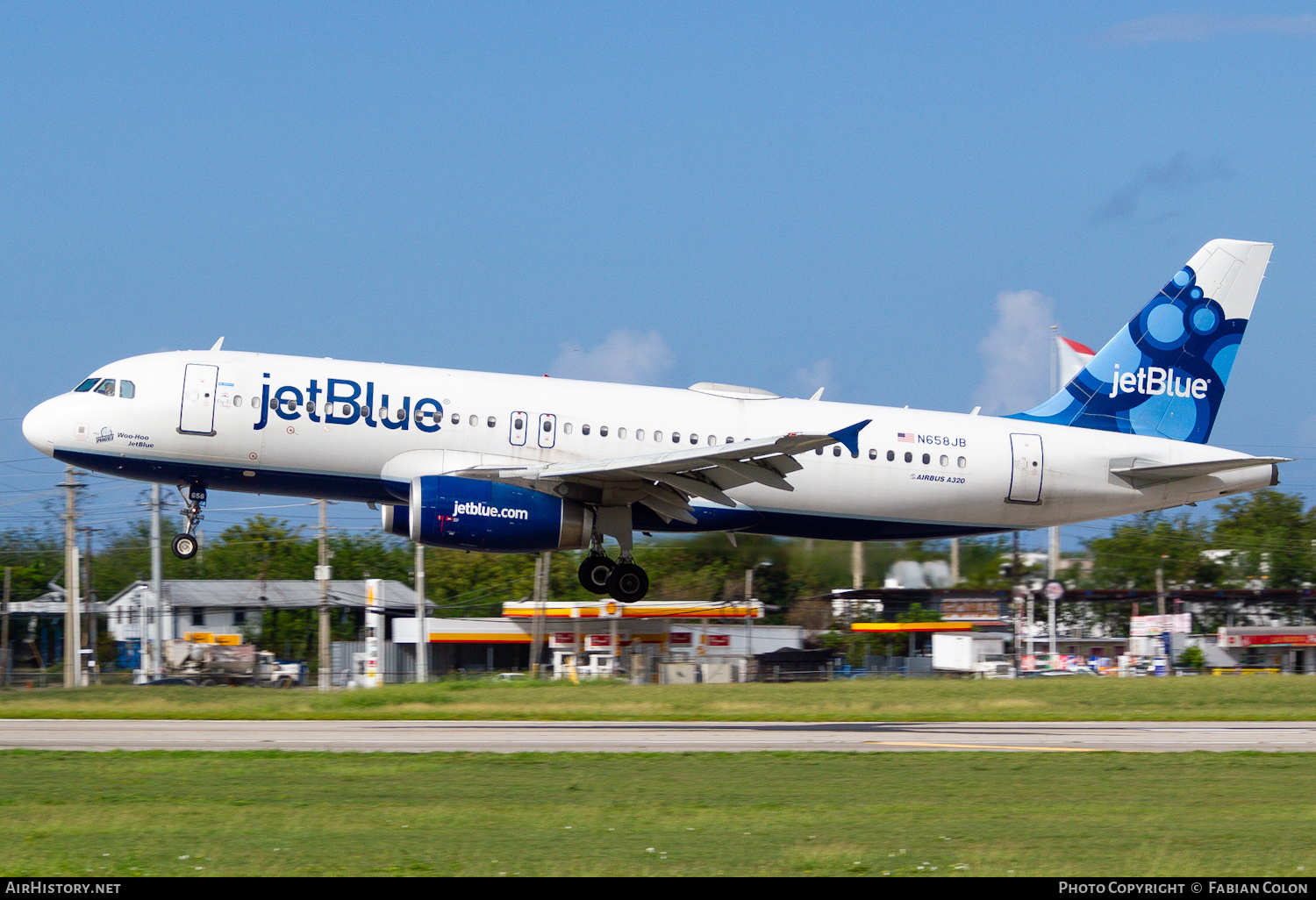 Aircraft Photo of N658JB | Airbus A320-232 | JetBlue Airways | AirHistory.net #727474