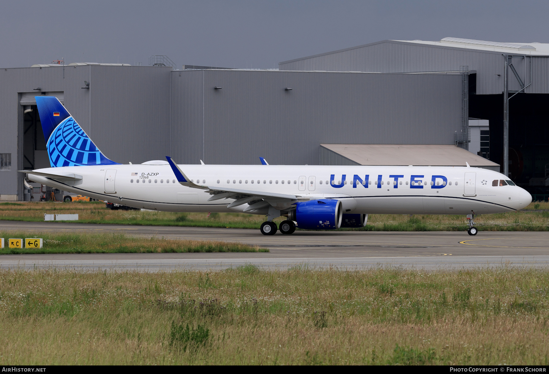 Aircraft Photo of D-AZXP | Airbus A321-271NX | United Airlines | AirHistory.net #727493