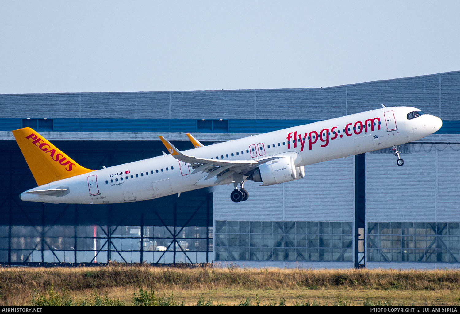 Aircraft Photo of TC-RDF | Airbus A321-251NX | Pegasus Airlines | AirHistory.net #727657