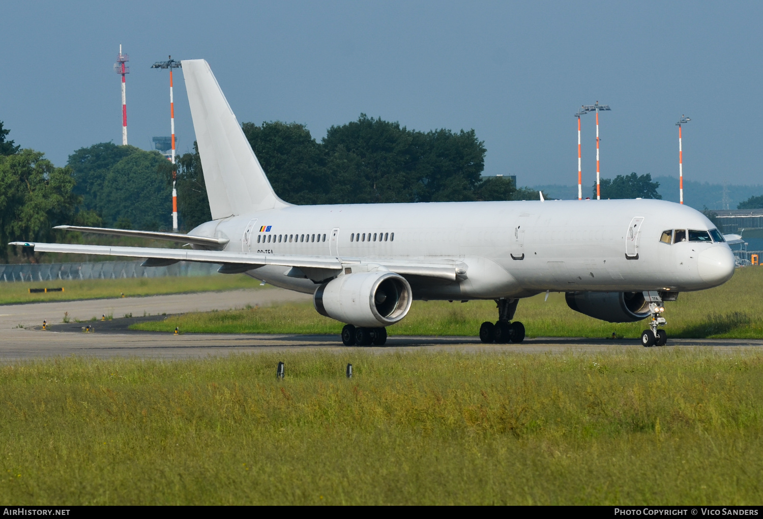 Aircraft Photo of OO-TFA | Boeing 757-28A(C) | ASL Airlines | AirHistory.net #727819