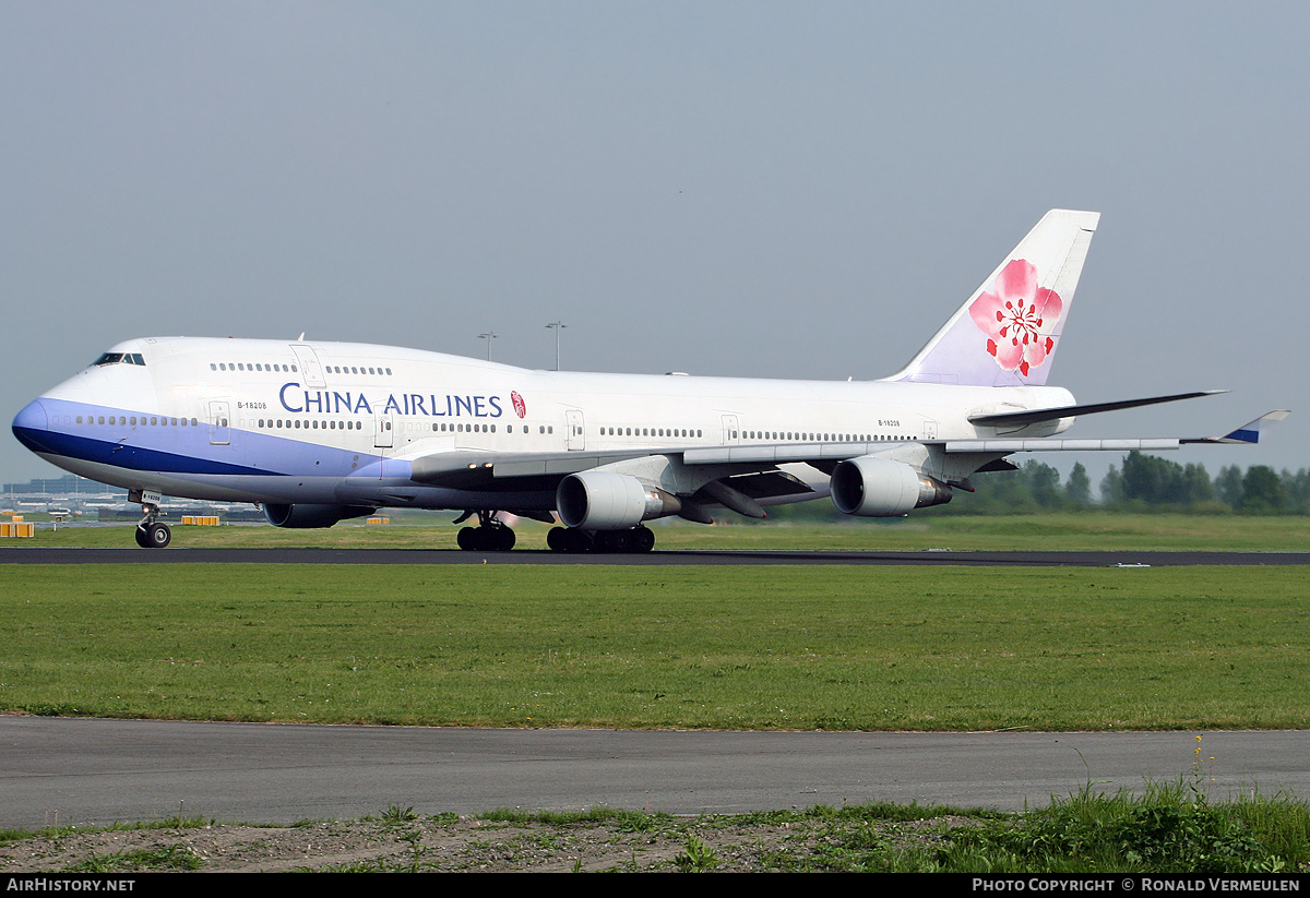 Aircraft Photo of B-18208 | Boeing 747-409 | China Airlines | AirHistory.net #728043