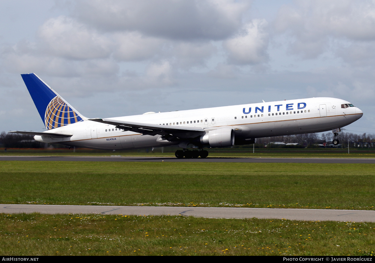 Aircraft Photo of N641UA | Boeing 767-322/ER | United Airlines | AirHistory.net #728394