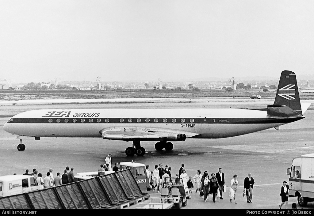 Aircraft Photo of G-APME | De Havilland D.H. 106 Comet 4B | BEA Airtours - British European Airways | AirHistory.net #728562