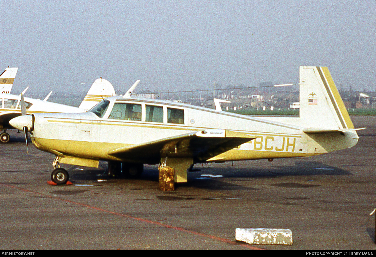 Aircraft Photo of G-BCJH | Mooney M-20F Executive 21 | AirHistory.net #728572