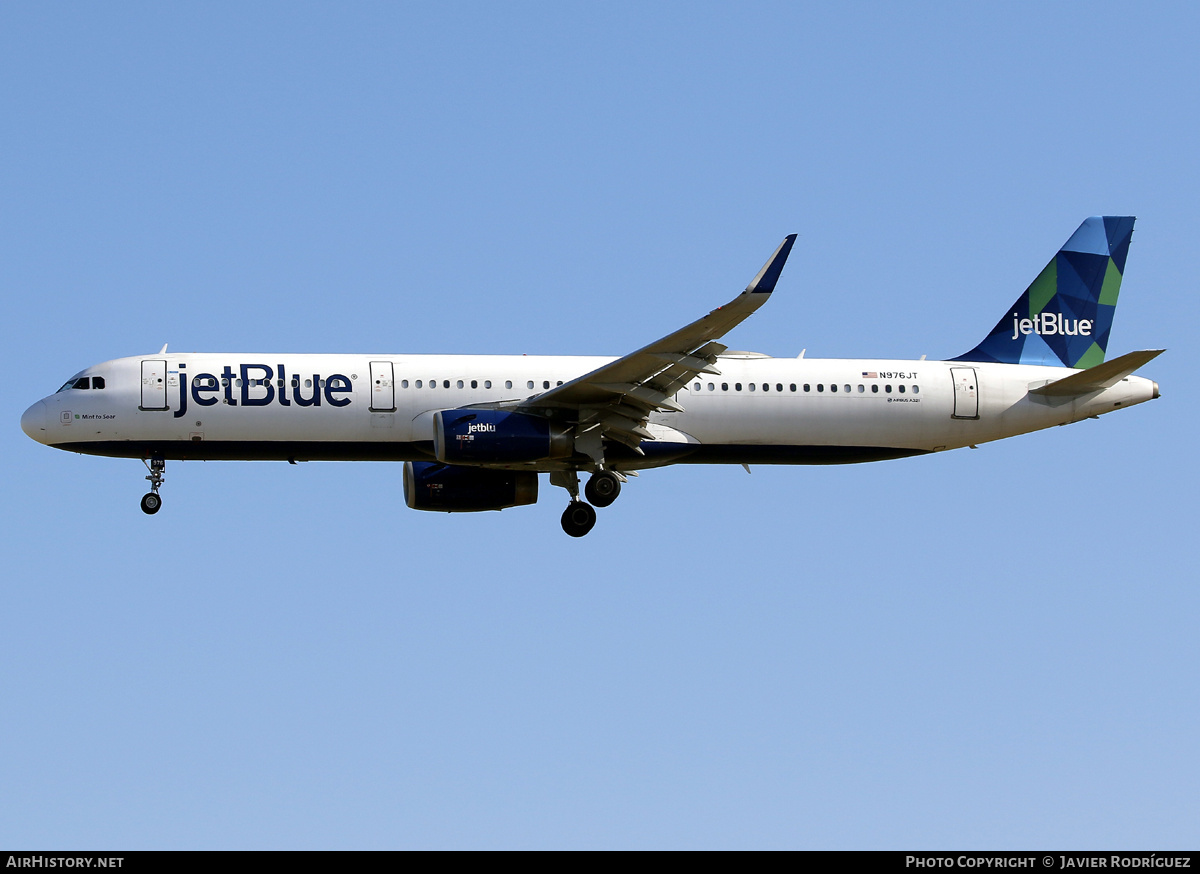 Aircraft Photo of N976JT | Airbus A321-231 | JetBlue Airways | AirHistory.net #728576