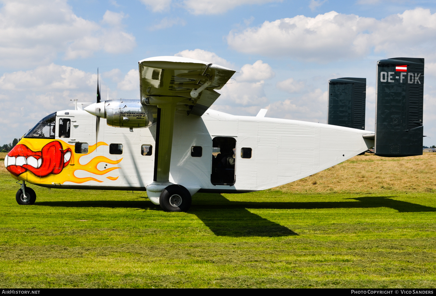 Aircraft Photo of OE-FDK | Short SC.7 Skyliner 3A-100 | Pink Aviation Services | AirHistory.net #728606