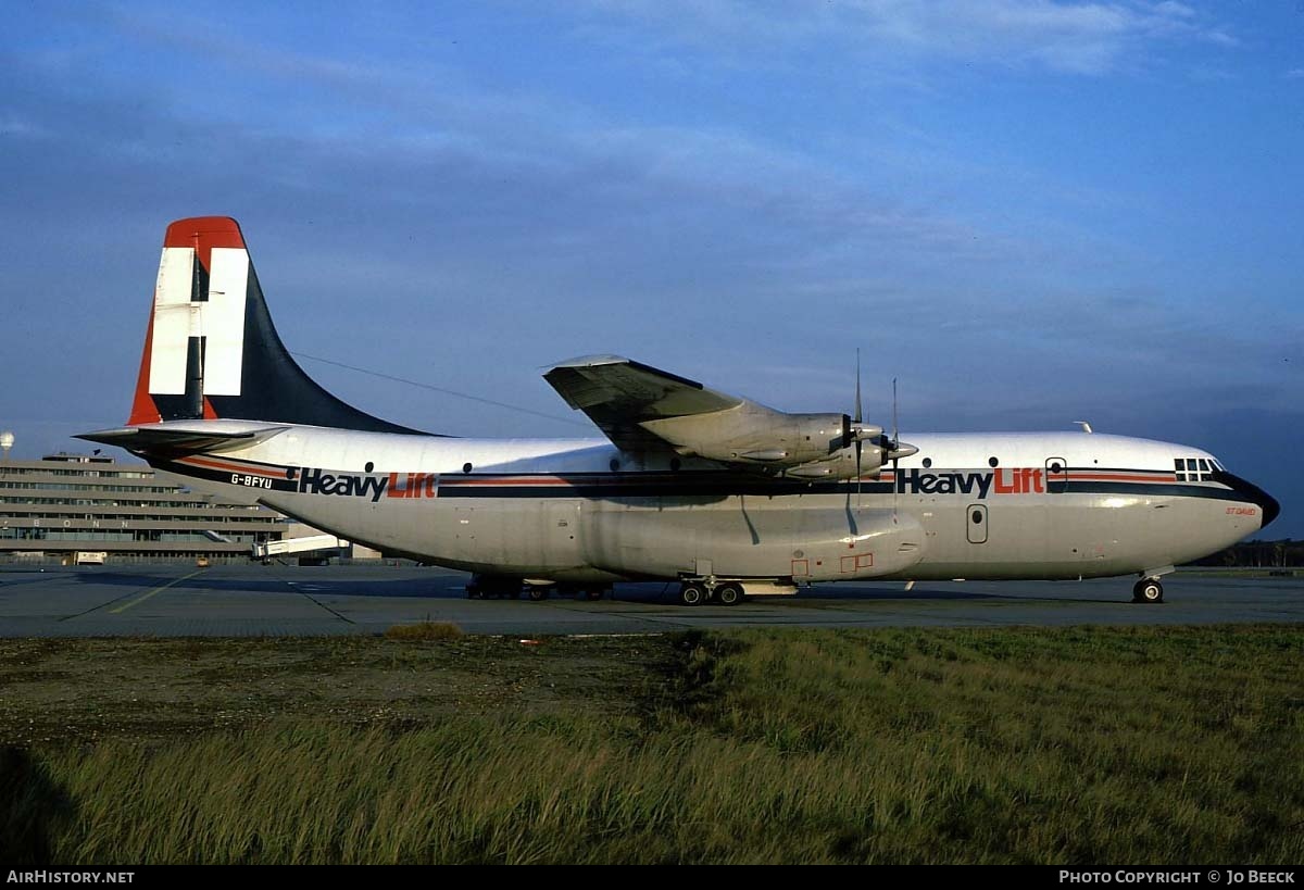 Aircraft Photo of G-BFYU | Short SC.5 Belfast C1 | HeavyLift Cargo Airlines | AirHistory.net #728690