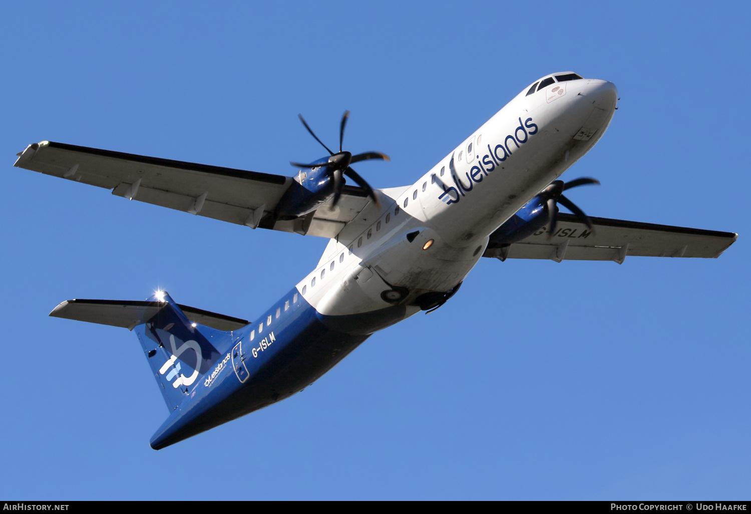 Aircraft Photo of G-ISLM | ATR ATR-72-500 (ATR-72-212A) | Blue Islands | AirHistory.net #728836