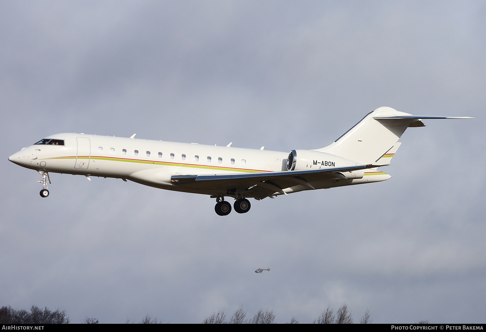 Aircraft Photo of M-ABON | Bombardier Global 6000 (BD-700-1A10) | AirHistory.net #728866