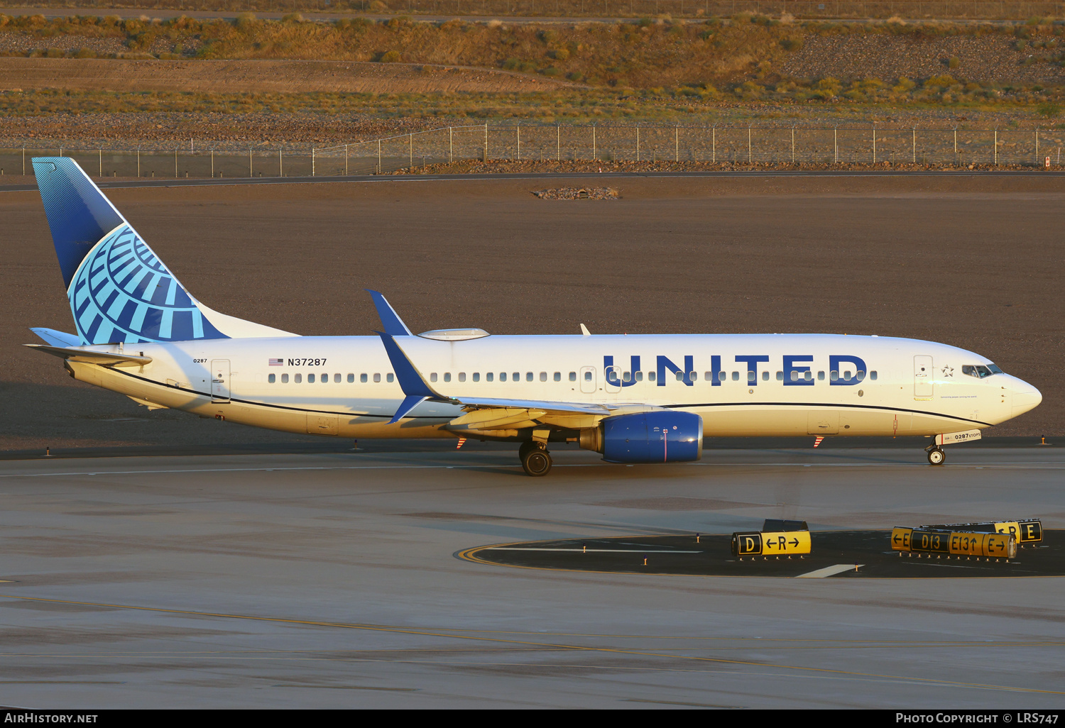 Aircraft Photo of N37287 | Boeing 737-824 | United Airlines | AirHistory.net #728894