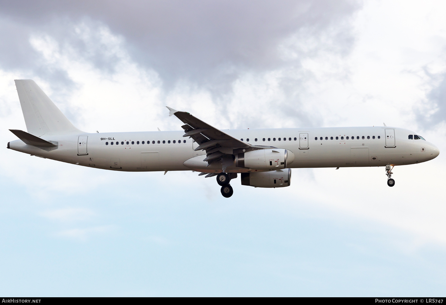 Aircraft Photo of 9H-SLL | Airbus A321-231 | AirHistory.net #728915