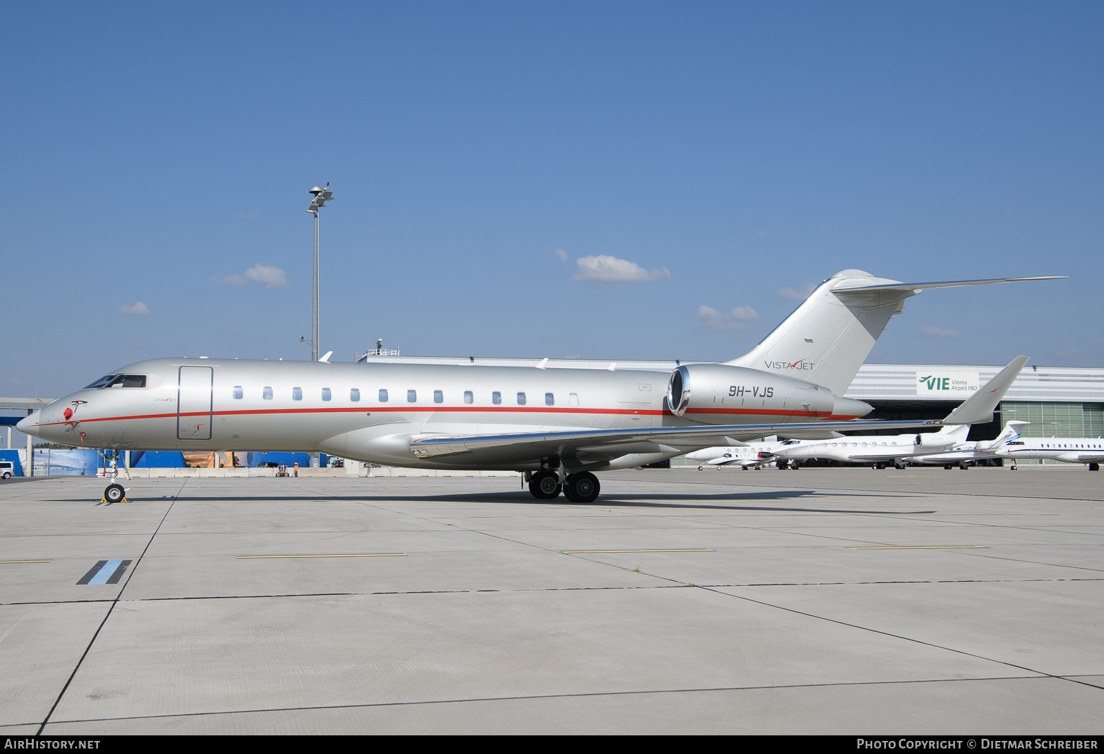 Aircraft Photo of 9H-VJS | Bombardier Global 6000 (BD-700-1A10) | VistaJet | AirHistory.net #728942