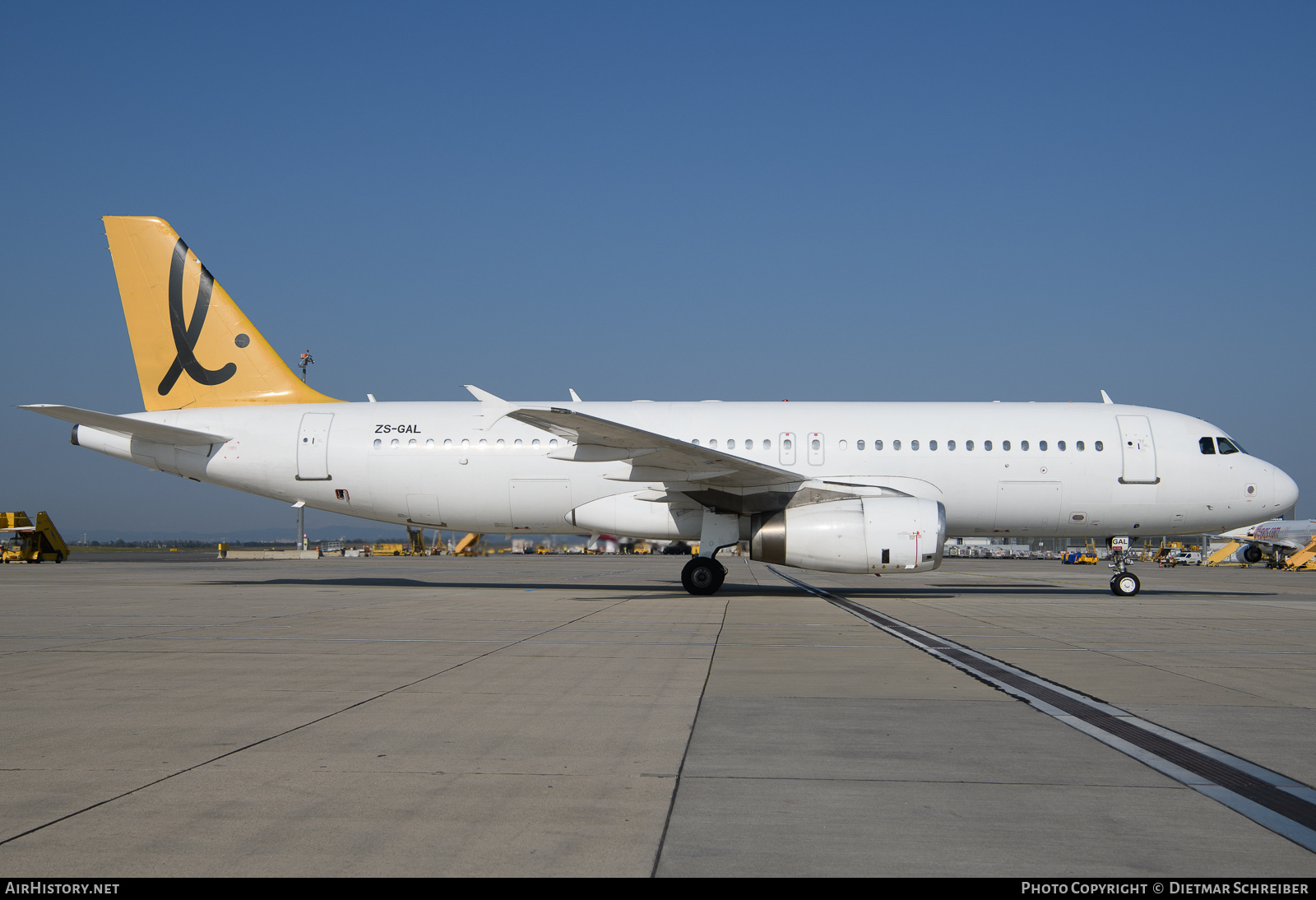 Aircraft Photo of ZS-GAL | Airbus A320-231 | Lift | AirHistory.net #728975