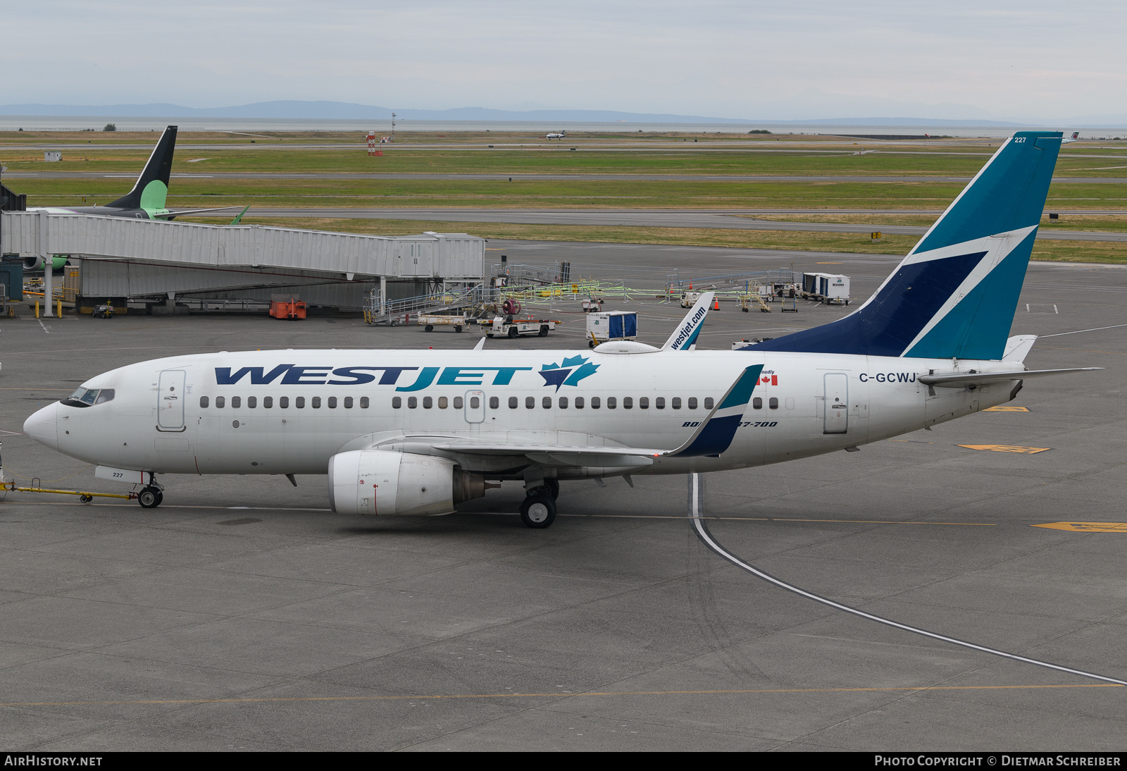 Aircraft Photo of C-GCWJ | Boeing 737-7CT | WestJet | AirHistory.net #728989