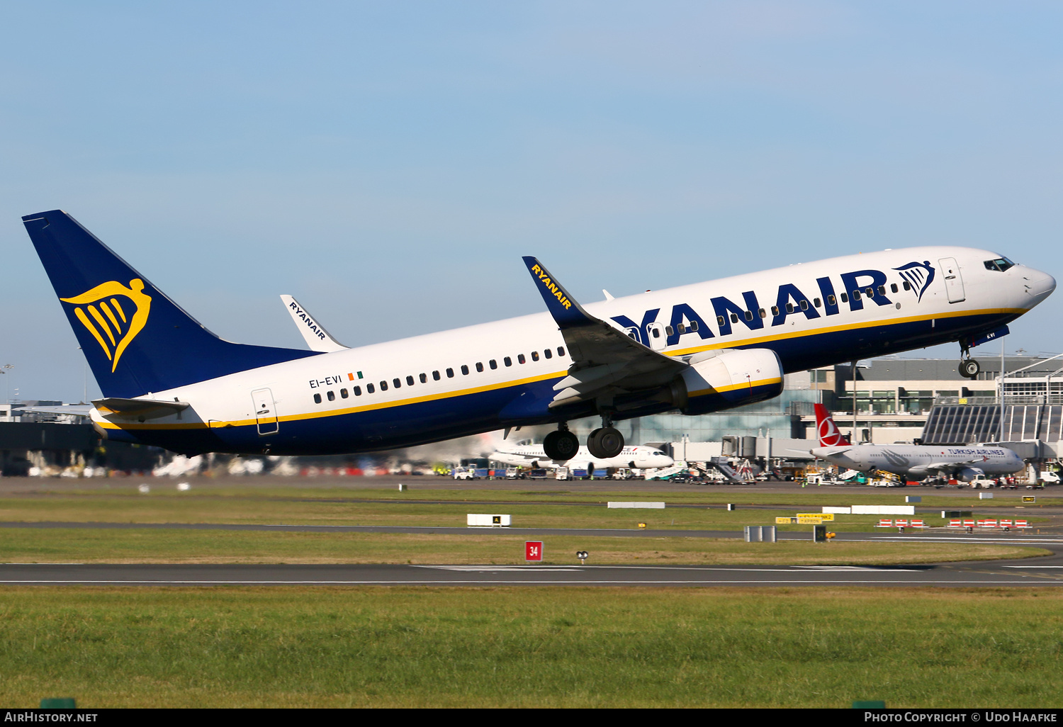 Aircraft Photo of EI-EVI | Boeing 737-8AS | Ryanair | AirHistory.net #729002