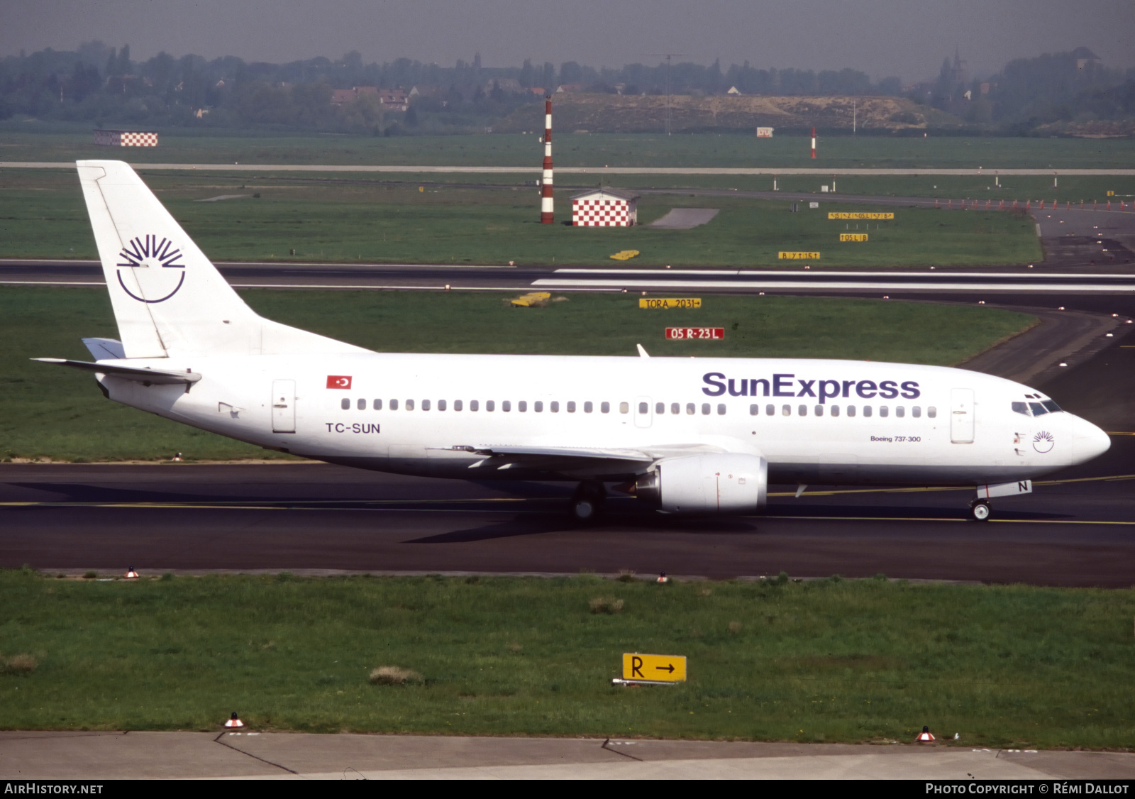 Aircraft Photo of TC-SUN | Boeing 737-3Y0 | SunExpress | AirHistory.net #729102