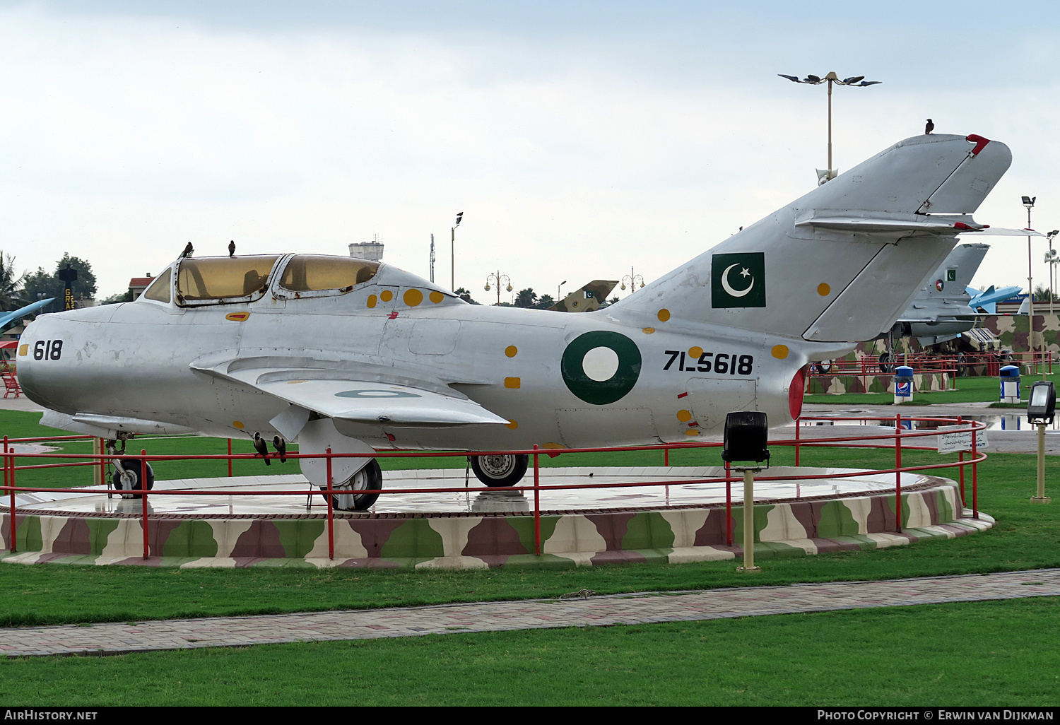 Aircraft Photo of 71-5618 | Mikoyan-Gurevich MiG-15UTI | Pakistan - Air Force | AirHistory.net #729439