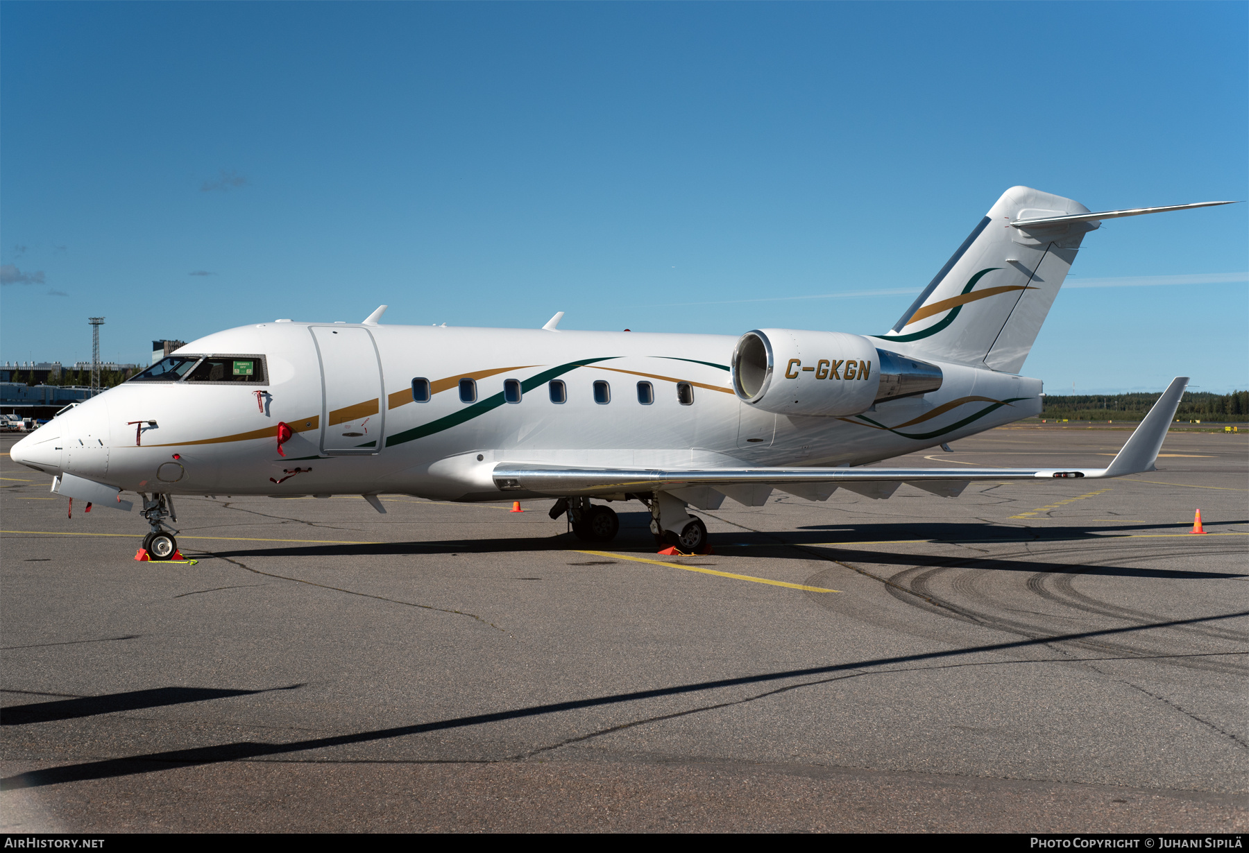 Aircraft Photo of C-GKGN | Bombardier Challenger 604 (CL-600-2B16) | AirHistory.net #729509