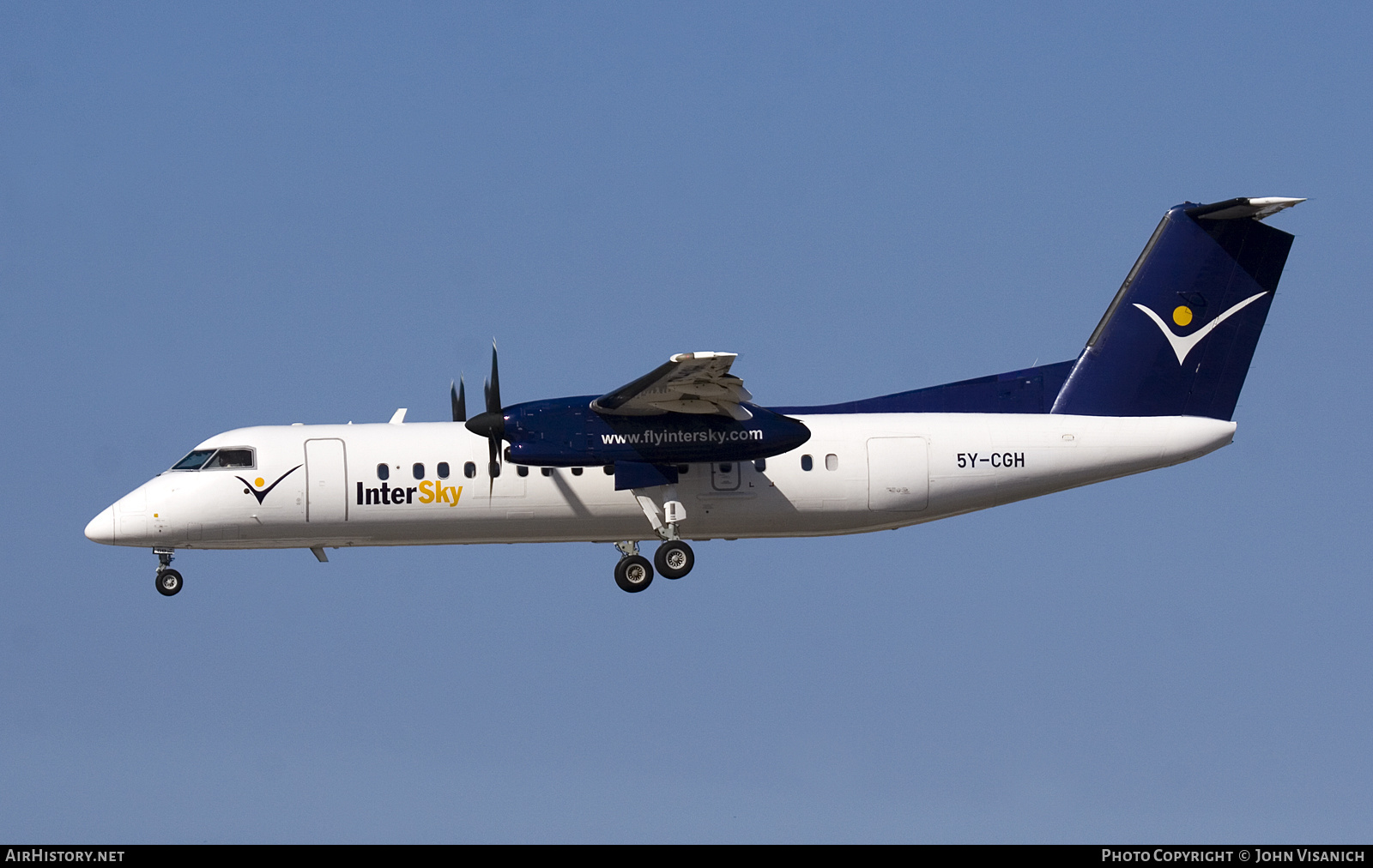 Aircraft Photo of 5Y-CGH | Bombardier DHC-8-314Q Dash 8 | InterSky | AirHistory.net #729622