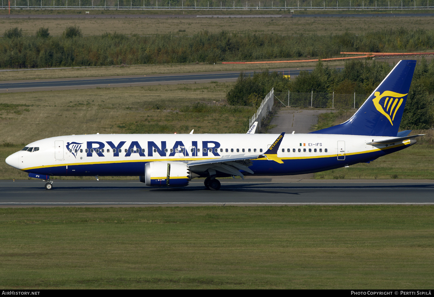 Aircraft Photo of EI-IFS | Boeing 737-8200 Max 200 | Ryanair | AirHistory.net #729691