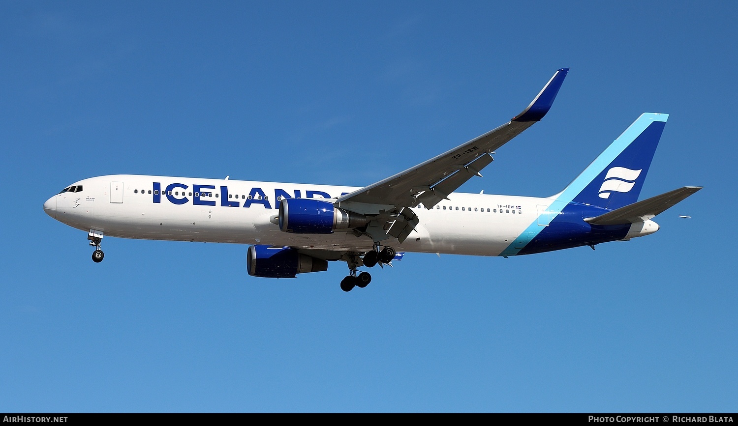 Aircraft Photo of TF-ISW | Boeing 767-319/ER | Icelandair | AirHistory.net #729700