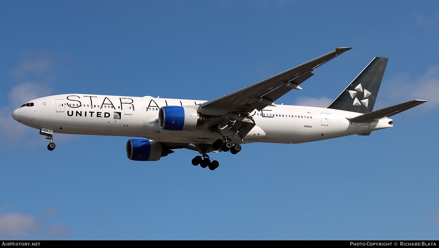 Aircraft Photo of N218UA | Boeing 777-222/ER | United Airlines | AirHistory.net #729715