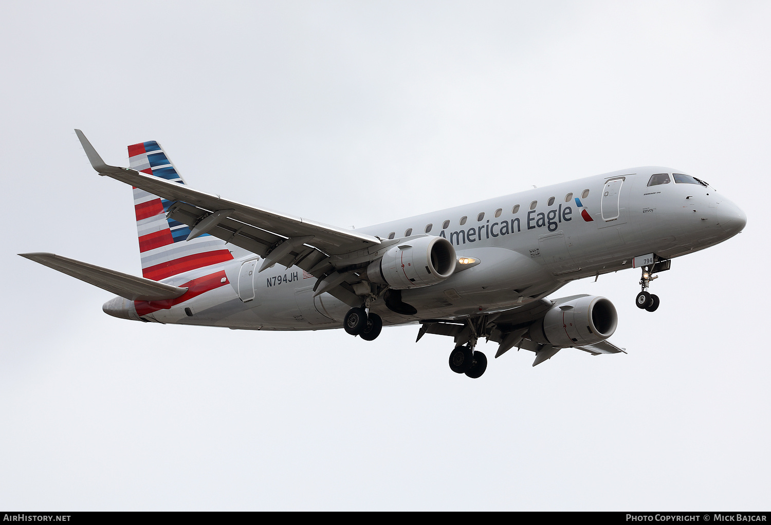 Aircraft Photo of N794JH | Embraer 170SE (ERJ-170-100SE) | American Eagle | AirHistory.net #729730
