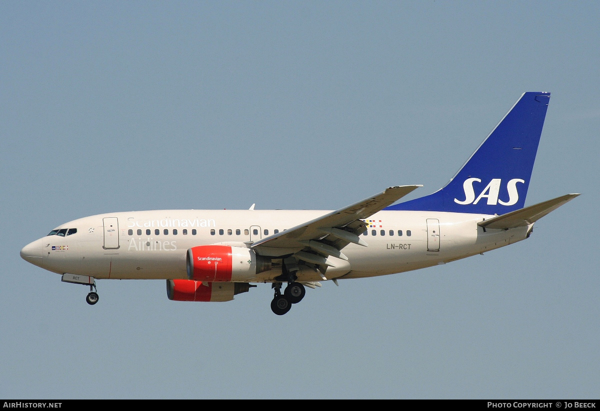 Aircraft Photo of LN-RCT | Boeing 737-683 | Scandinavian Airlines - SAS | AirHistory.net #730007
