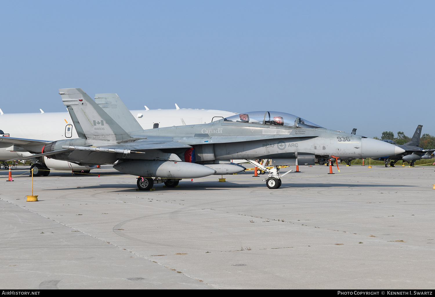 Aircraft Photo of 188936 | McDonnell Douglas CF-188B Hornet | Canada - Air Force | AirHistory.net #730161