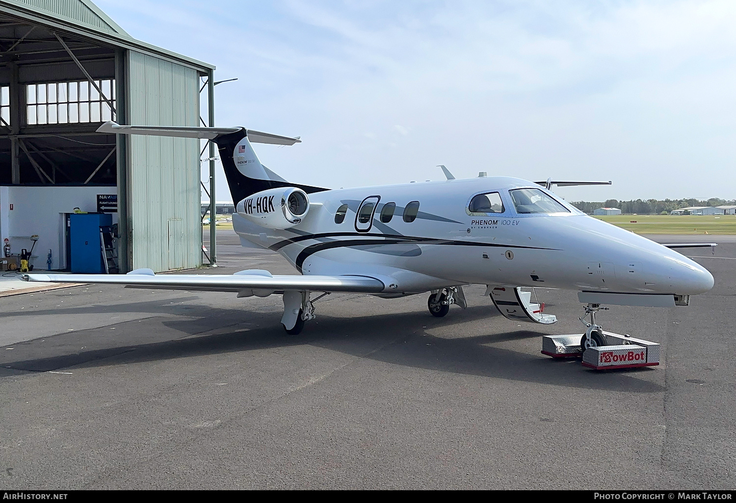 Aircraft Photo of VH-HQK | Embraer EMB-500 Phenom 100EV | Navair | AirHistory.net #730164