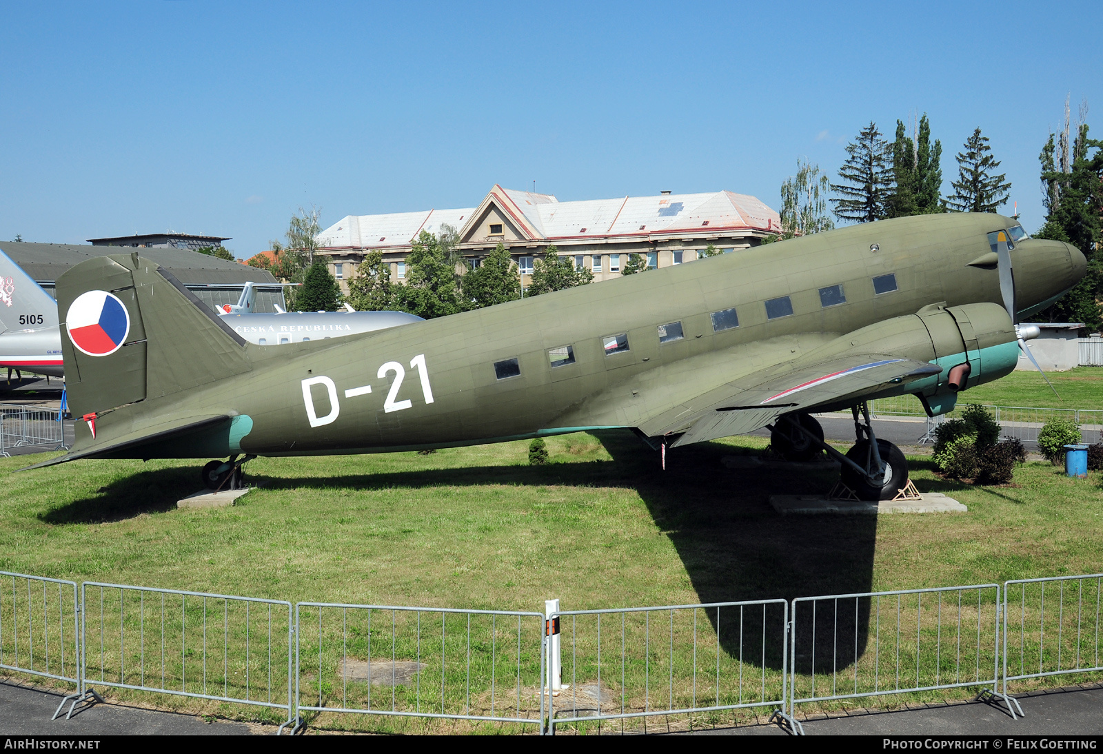Aircraft Photo of D-21 | Douglas DC-3-229 | Czechoslovakia - Air Force | AirHistory.net #730202
