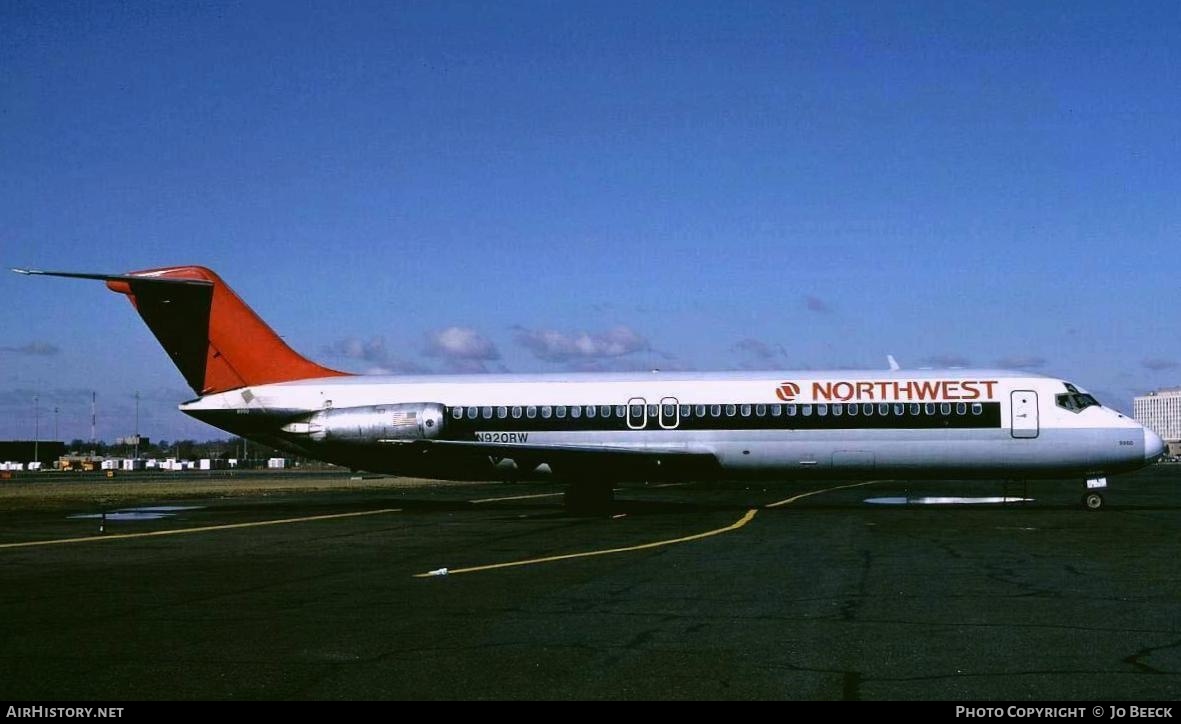 Aircraft Photo of N920RW | McDonnell Douglas DC-9-31 | Northwest Airlines | AirHistory.net #730234