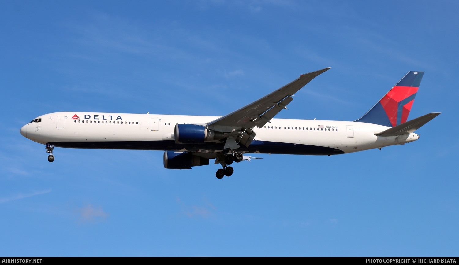 Aircraft Photo of N825MH | Boeing 767-432/ER | Delta Air Lines | AirHistory.net #730280