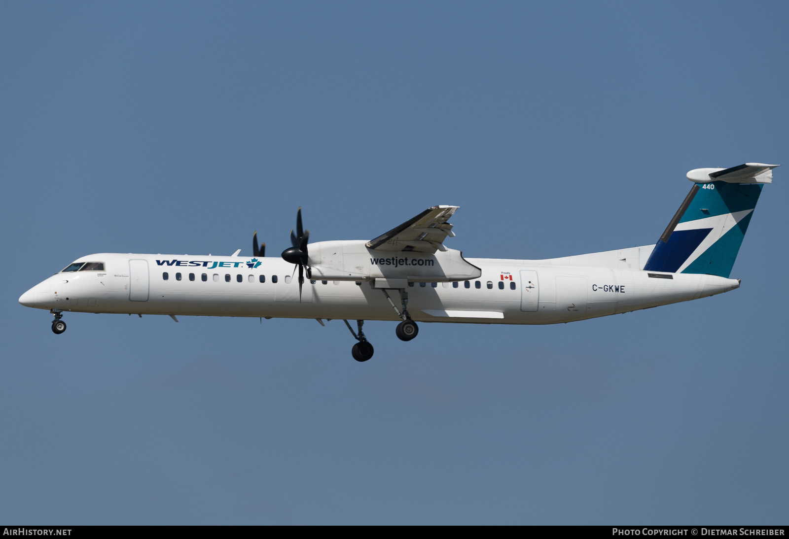 Aircraft Photo of C-GKWE | Bombardier DHC-8-402 Dash 8 | WestJet | AirHistory.net #730370