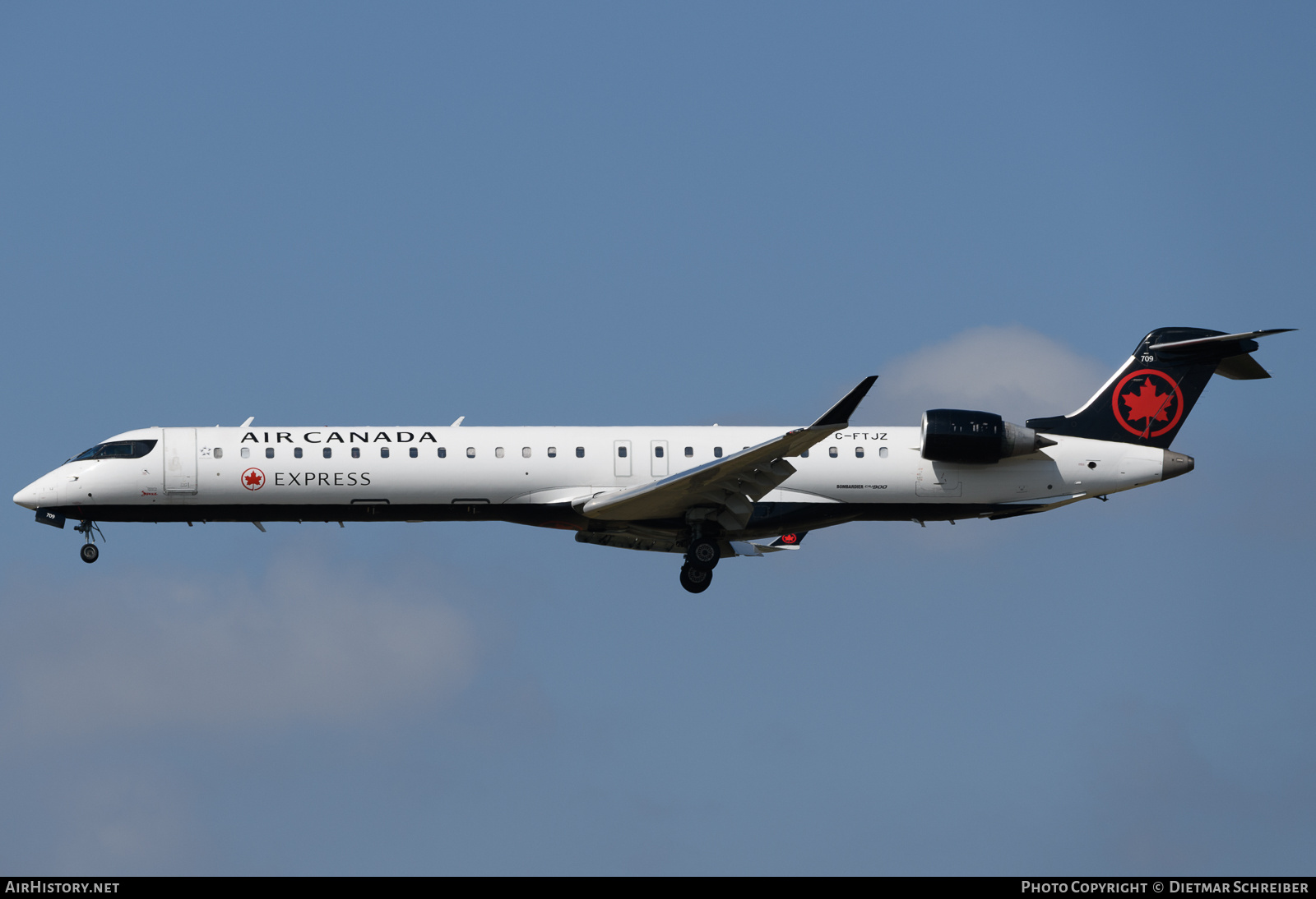 Aircraft Photo of C-FTJZ | Bombardier CRJ-900 (CL-600-2D24) | Air Canada Express | AirHistory.net #730419