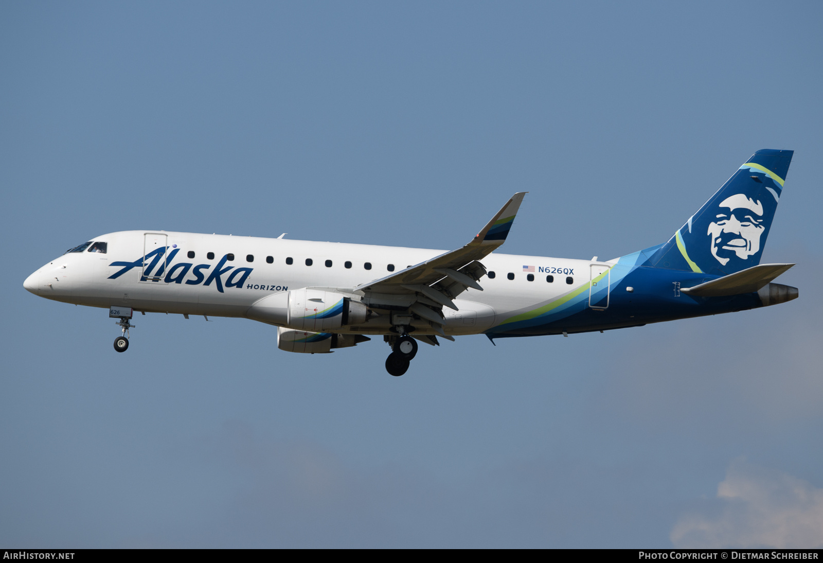 Aircraft Photo of N626QX | Embraer 175LR (ERJ-170-200LR) | Alaska Airlines | AirHistory.net #730440
