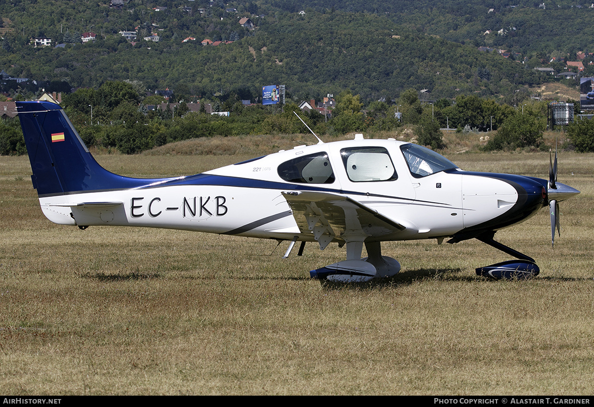 Aircraft Photo of EC-NKB | Cirrus SR-22T G5-GTS | AirHistory.net #730500