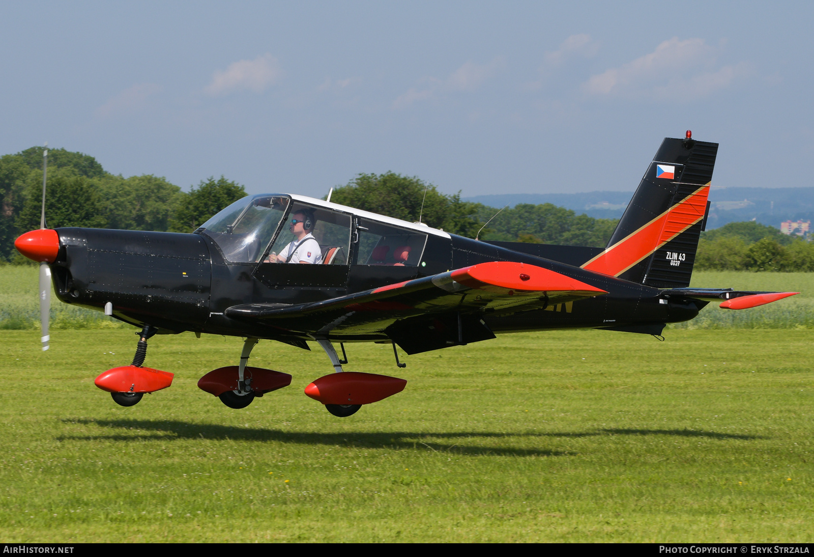 Aircraft Photo of OM-ZLN | Zlin Z-143 | AirHistory.net #730720