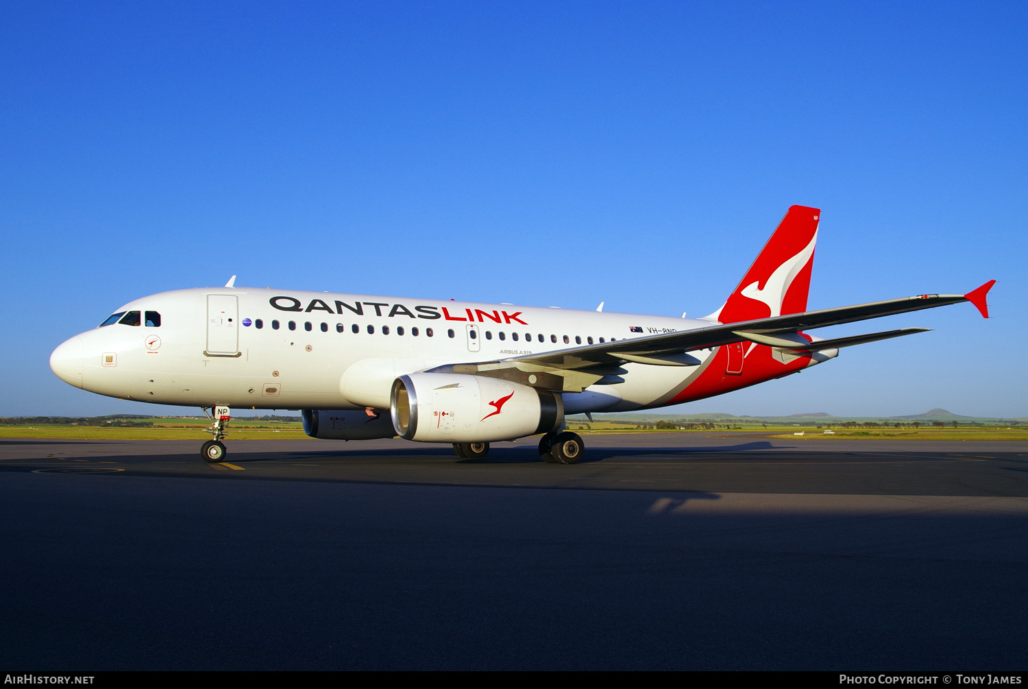 Aircraft Photo of VH-8NP | Airbus A319-132 | QantasLink | AirHistory.net #730799