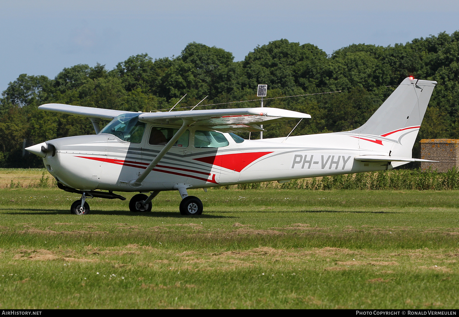 Aircraft Photo of PH-VHY | Cessna 172P Skyhawk | AirHistory.net #731154