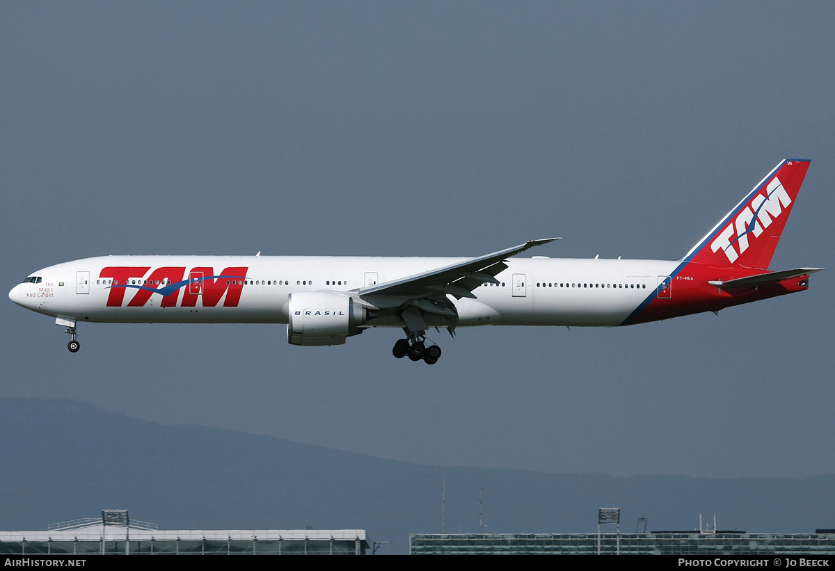 Aircraft Photo of PT-MUA | Boeing 777-32W/ER | TAM Linhas Aéreas | AirHistory.net #731199