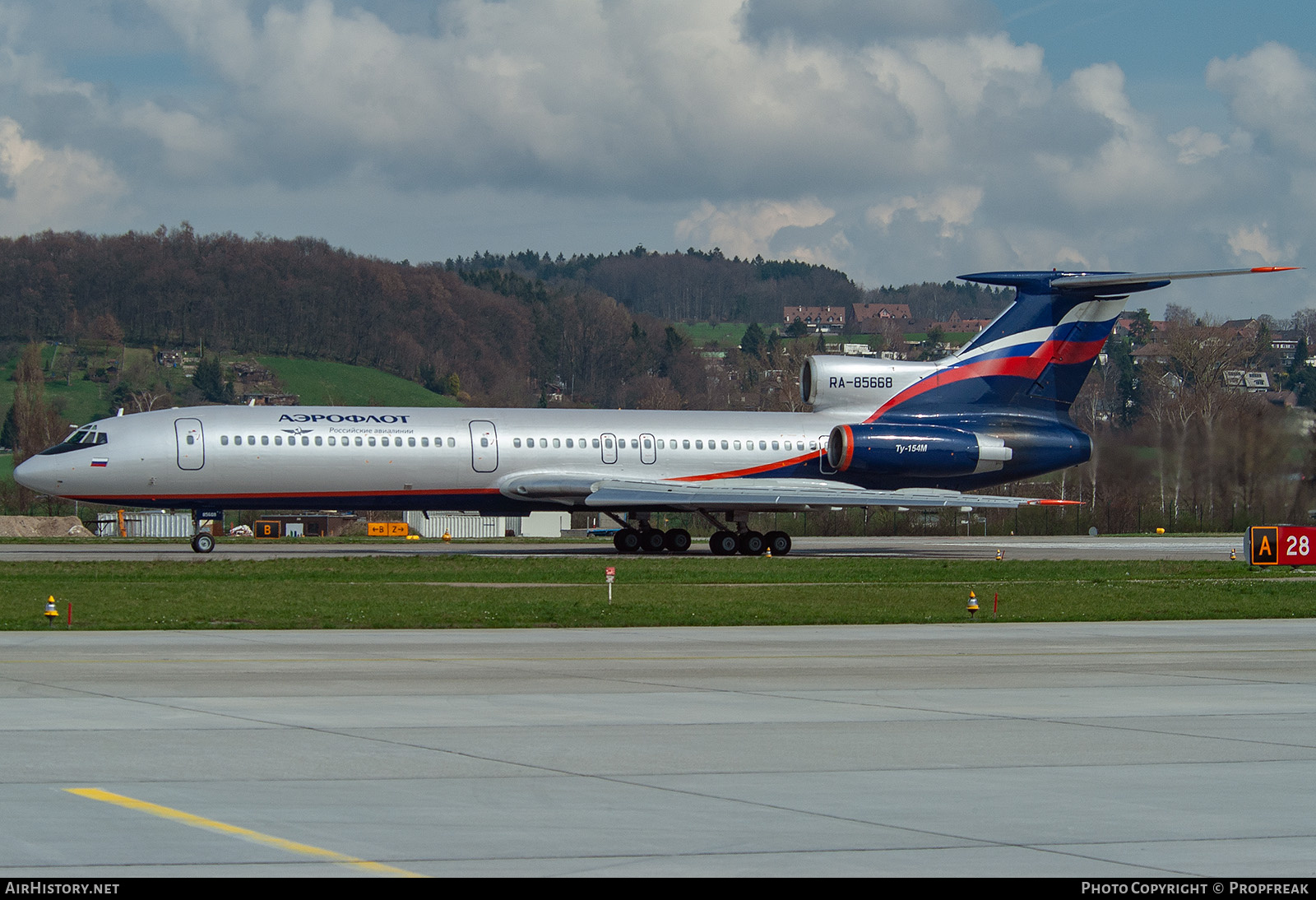 Aircraft Photo of RA-85668 | Tupolev Tu-154M | Aeroflot - Russian Airlines | AirHistory.net #731517
