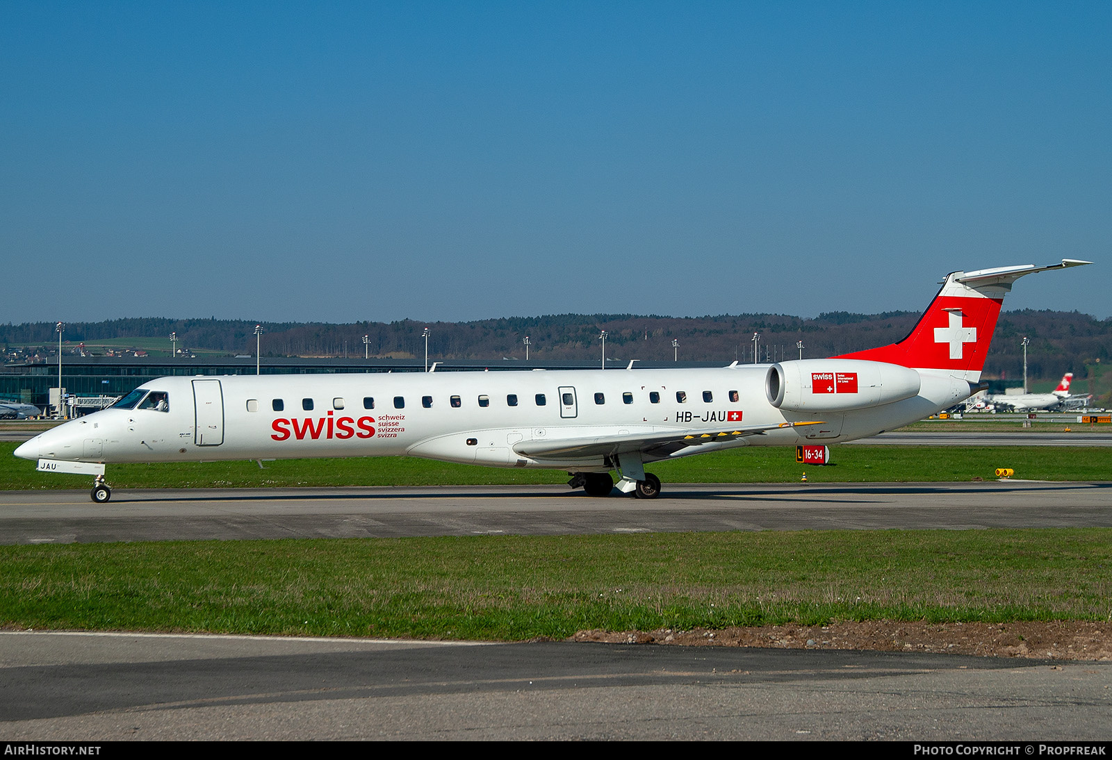 Aircraft Photo of HB-JAU | Embraer ERJ-145LU (EMB-145LU) | Swiss International Air Lines | AirHistory.net #731523