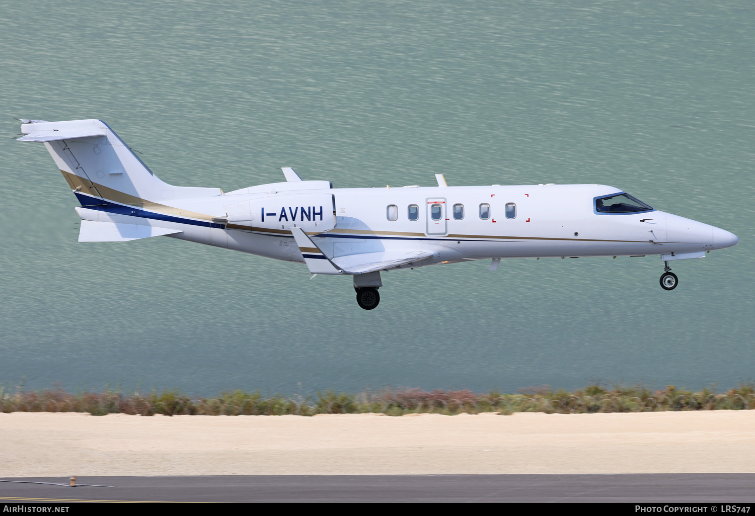 Aircraft Photo of I-AVNH | Learjet 40 | AirHistory.net #731557