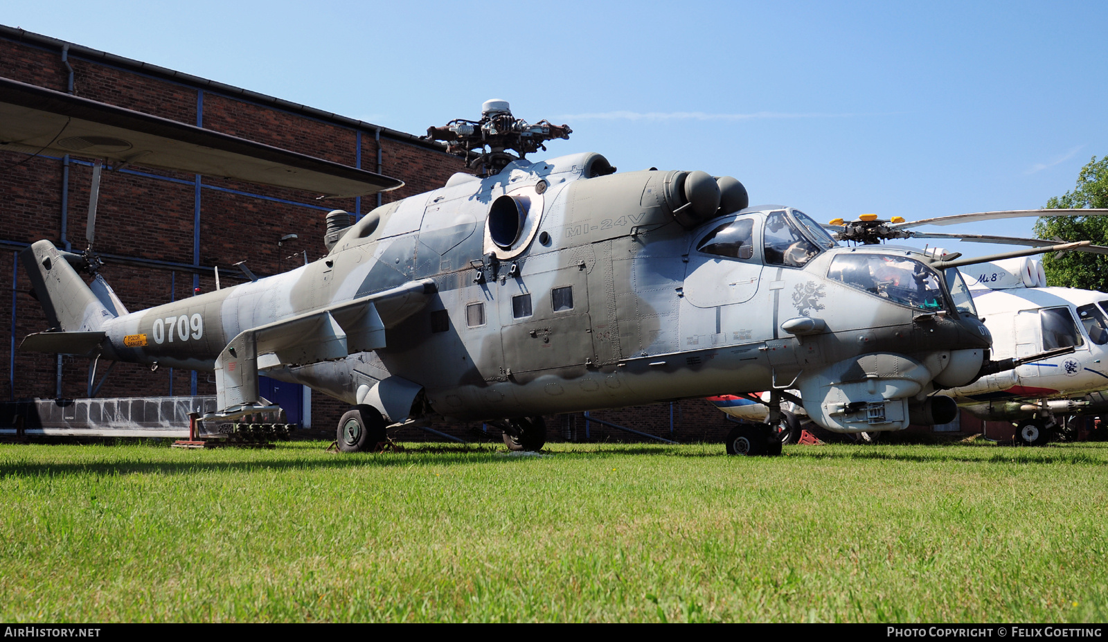Aircraft Photo of 0709 | Mil Mi-24V | Czechia - Air Force | AirHistory.net #731715
