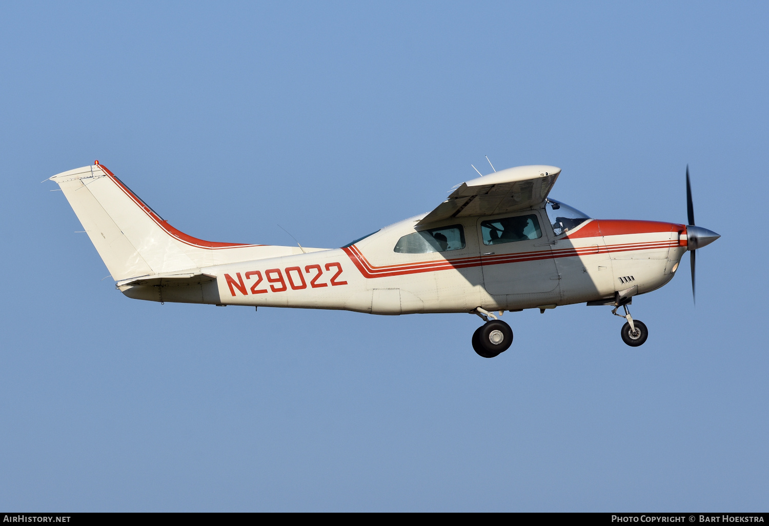 Aircraft Photo of N29022 | Cessna 210L Centurion | AirHistory.net #731806