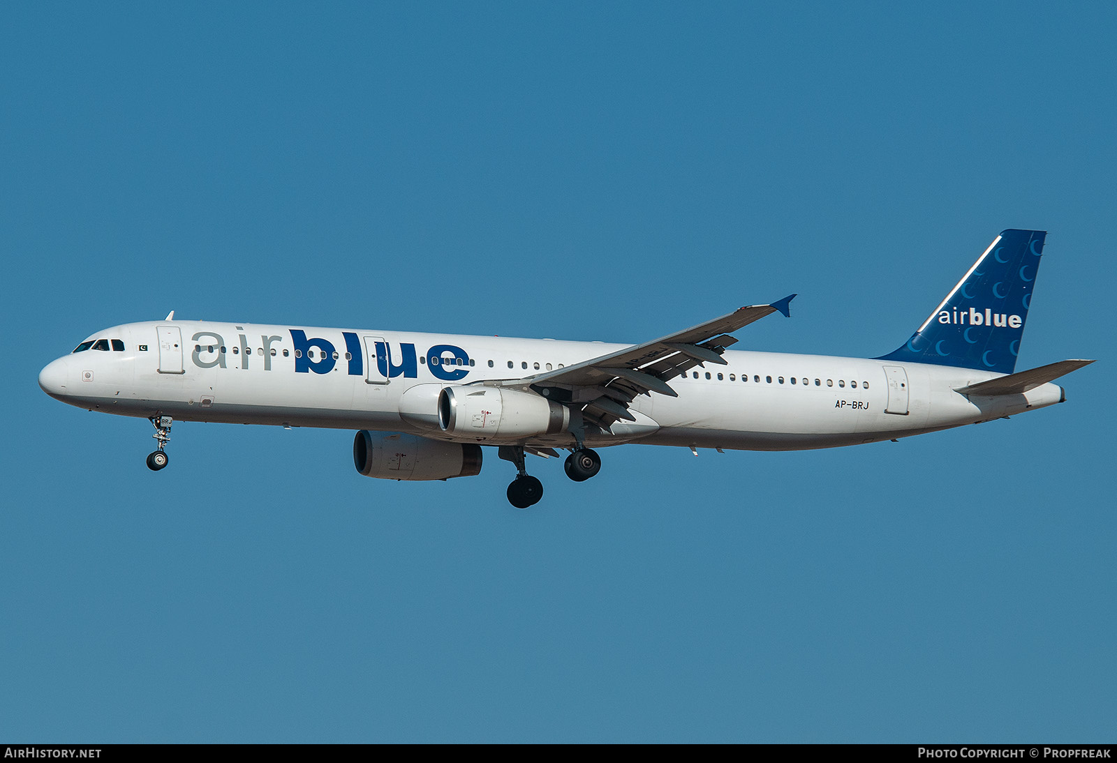 Aircraft Photo of AP-BRJ | Airbus A321-131 | Airblue | AirHistory.net #731827
