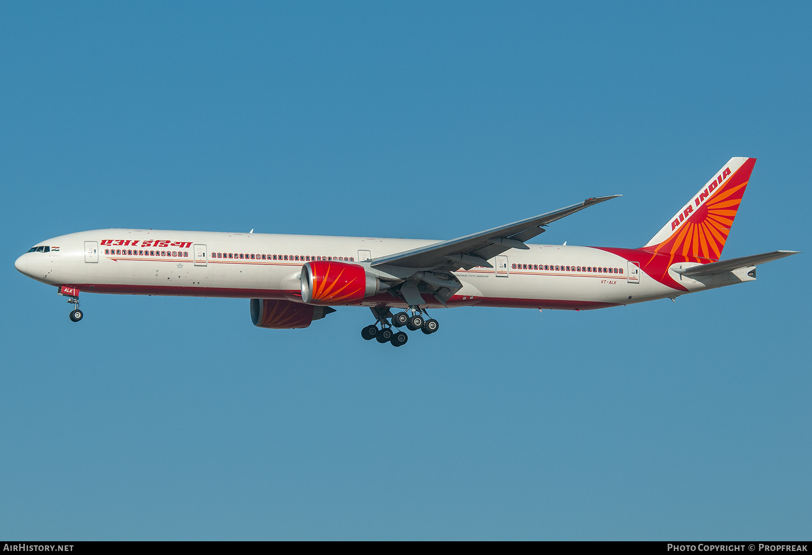Aircraft Photo of VT-ALK | Boeing 777-337/ER | Air India | AirHistory.net #731838